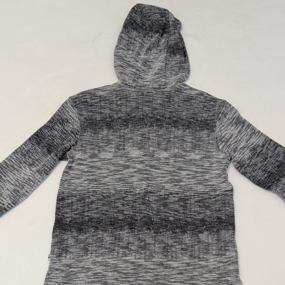 The North Face Black and White Pullover - Picture 5 of 7